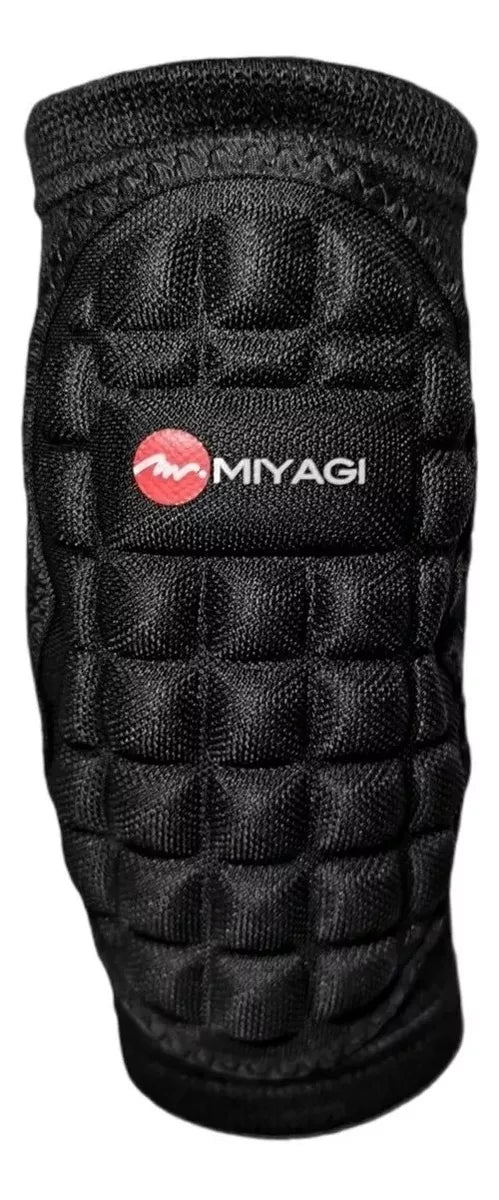 Codera Deportiva Miyagi M7302: Máxima Protección y Confort para Cada Desafío